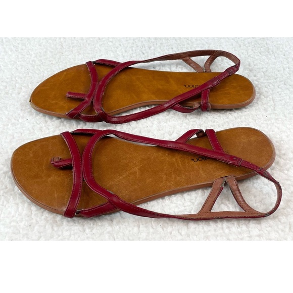 XHILARATION • Red/Tan Greek Sandals - Picture 5 of 16
